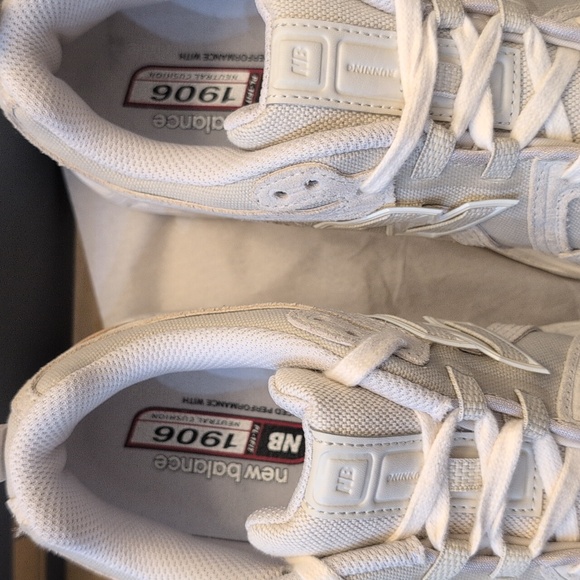 Men New balance size 8 Like New - Picture 3 of 8